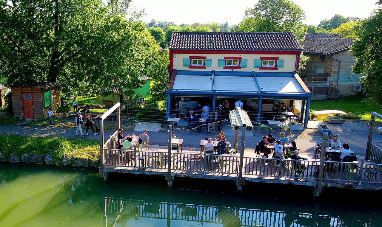 Une Bouteille Au Canal Dieupentale Exteriör bild